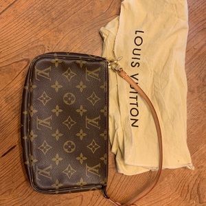 New W/O tag Louis Vuitton Pochette Vintage
